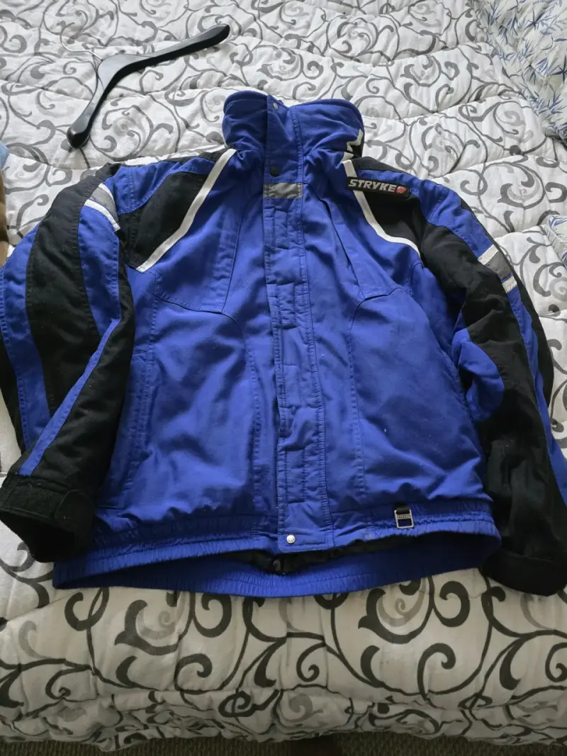 Chaqueta Stryke de Spider, Talla XL, Valor $20.000 - 5