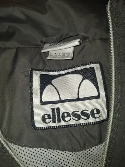 Chaqueta gris con cierre - miniatura 3