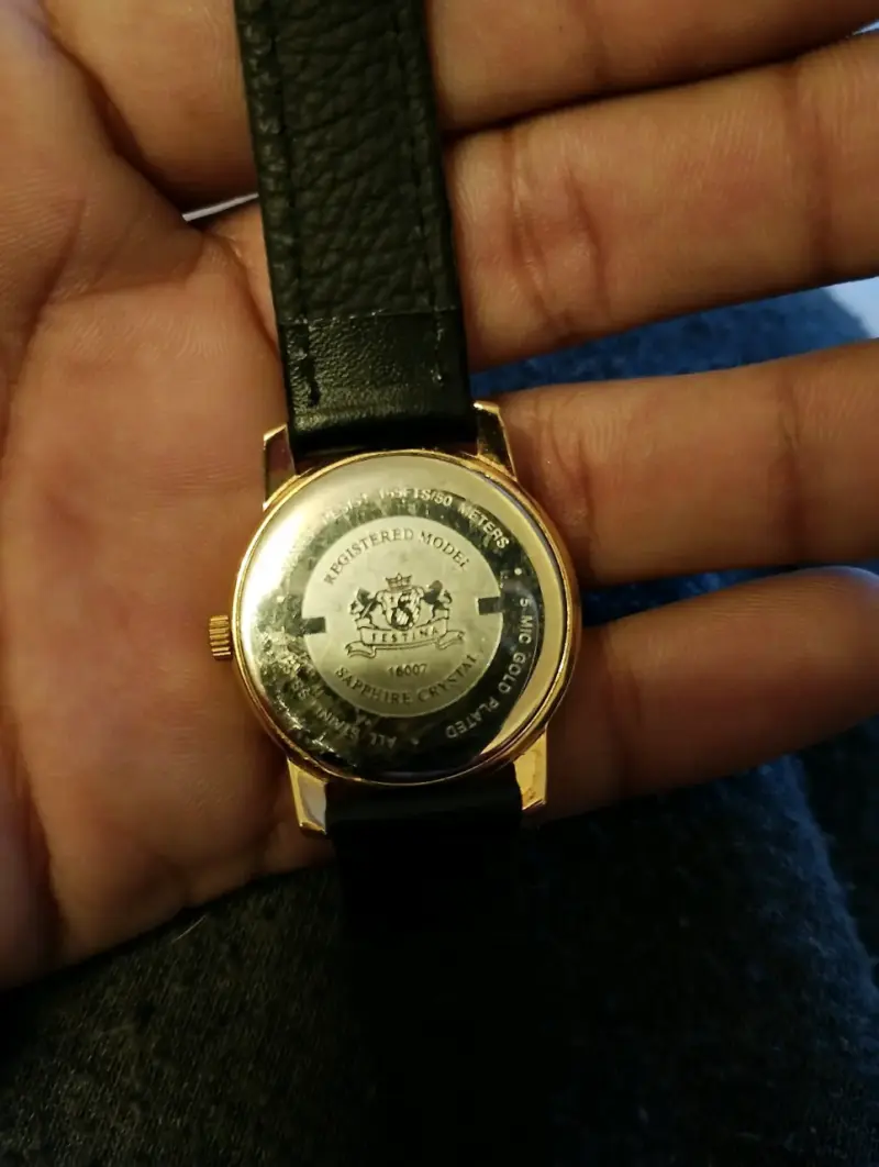 Reloj Festina dorado y negro - 3