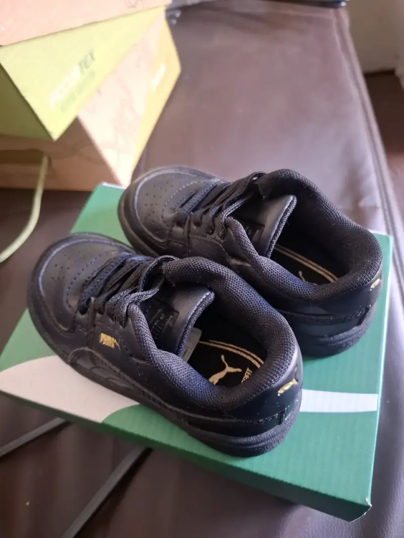 Zapatillas negras Puma para niños - 3