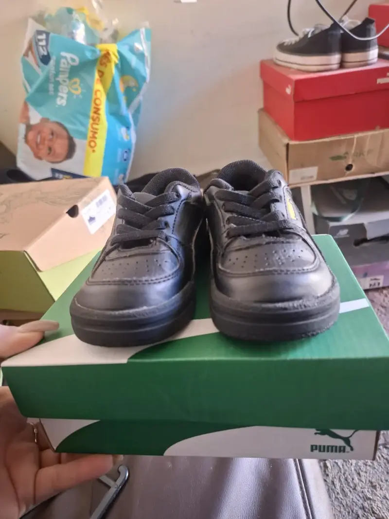 Zapatillas negras Puma para niños - 4