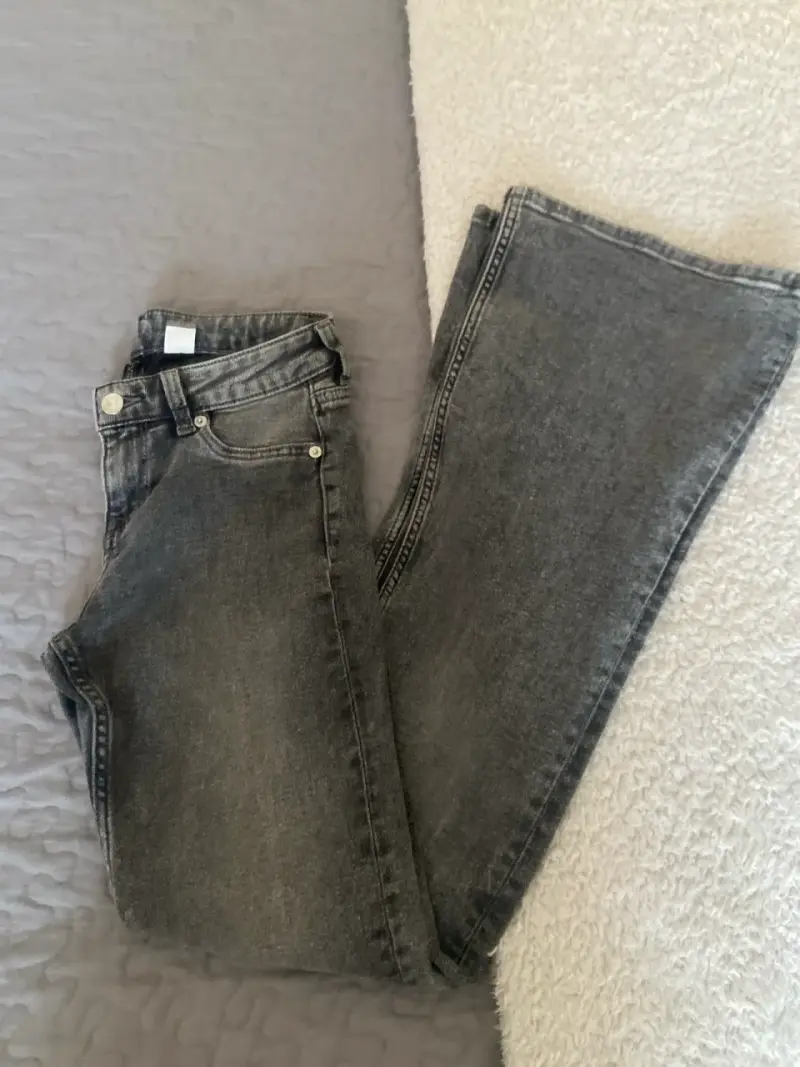 Jeans flared gris oscuro talla EUR 34 - 3