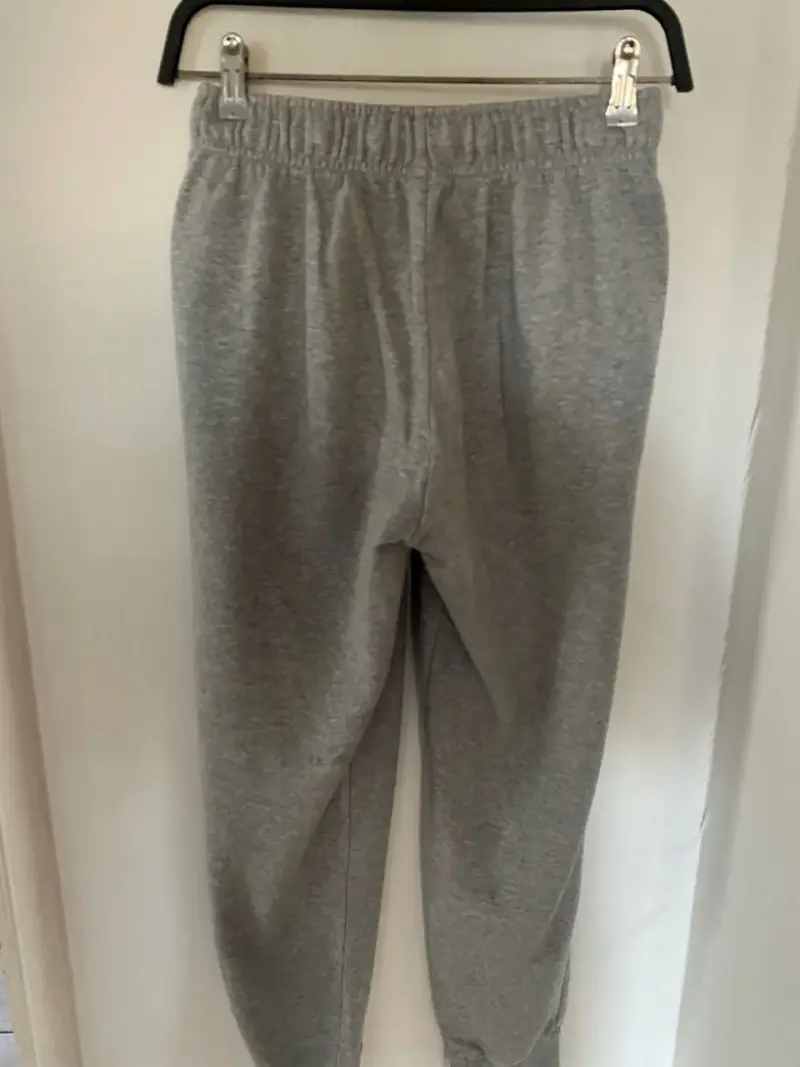 Pantalón deportivo gris Nike (TALLA XS) - 2