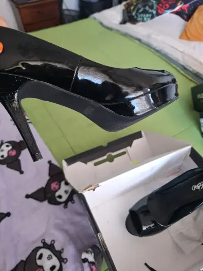 Zapatos de tacón charol negro - miniatura 3