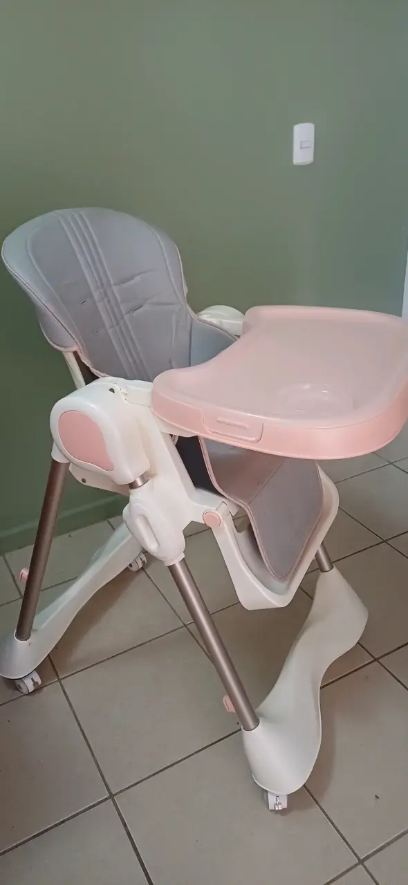 Silla de comer sin el protector rosada - 4
