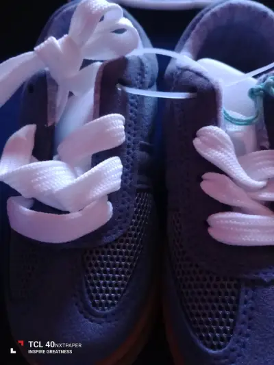 Zapatillas gris oscuro nuevas - miniatura 3