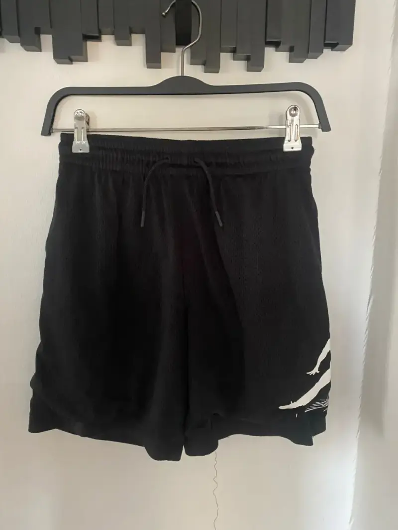 Shorts Deportivos Jordan Negro - 1