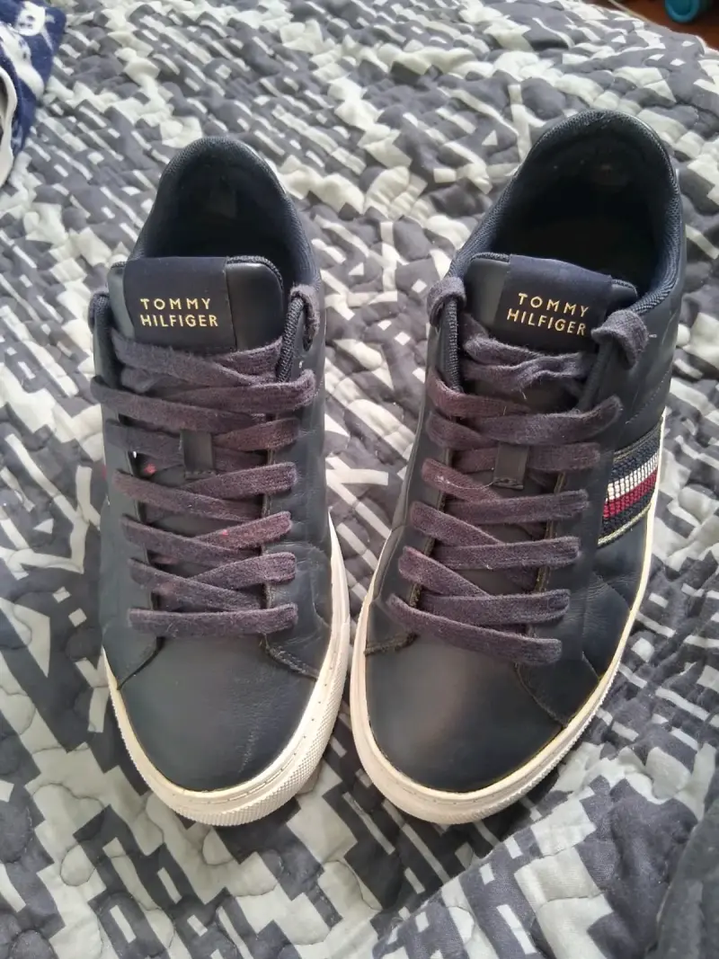 Vendo zapatillas Tommy Hilfiger - 2