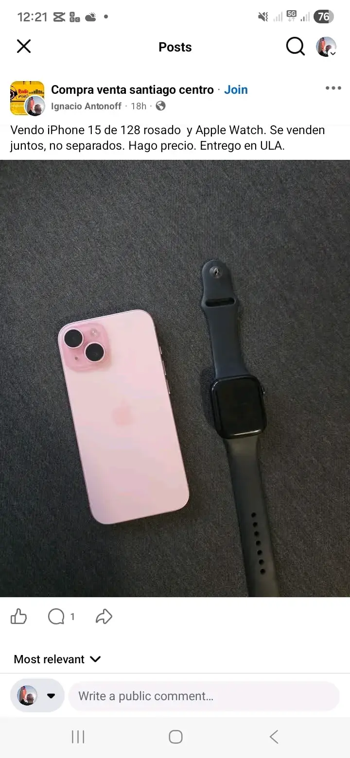iPhone 15 rosado y Apple Watch - 1
