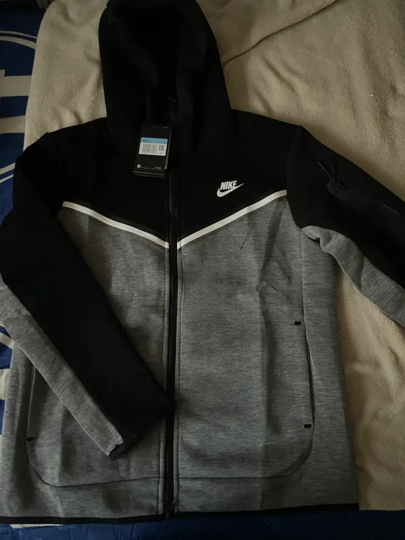 Polerón Nike Tech con capucha - 1