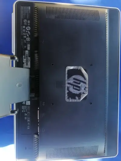 Monitor HP 19 pulgadas - miniatura 2