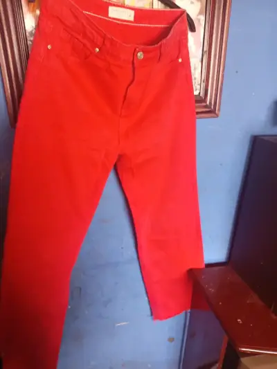 Pantalones rojos de denim - miniatura 1