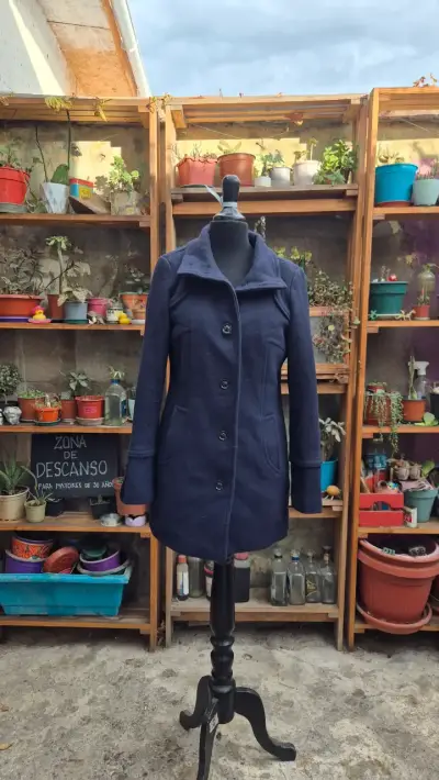 Abrigo azul marino elegante - miniatura 1