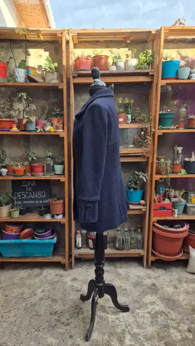 Abrigo azul marino elegante - miniatura 2