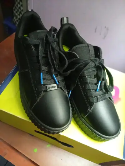 Zapatillas negras colegio - miniatura 1