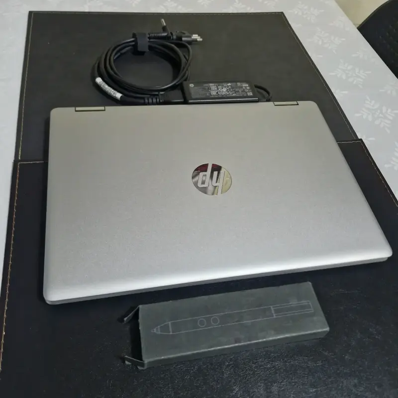 Notebook HP 360 Touch, cargador y lápiz original - 1