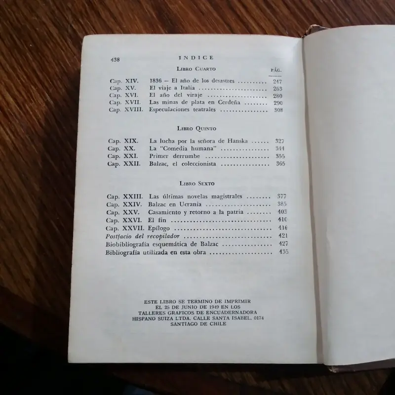 Libro antiguo con tapa de cuero - 5