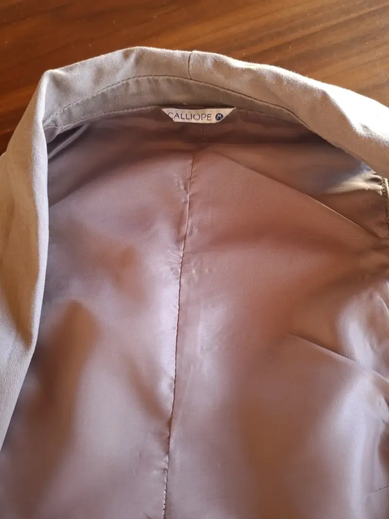 Chaleco sin mangas beige - 4