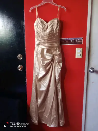Vestido largo beige elegante - miniatura 1