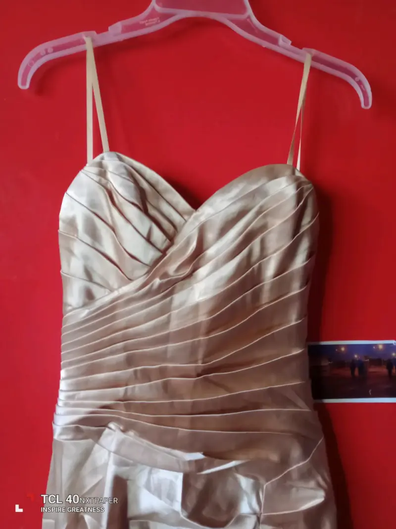 Vestido largo beige elegante - 2