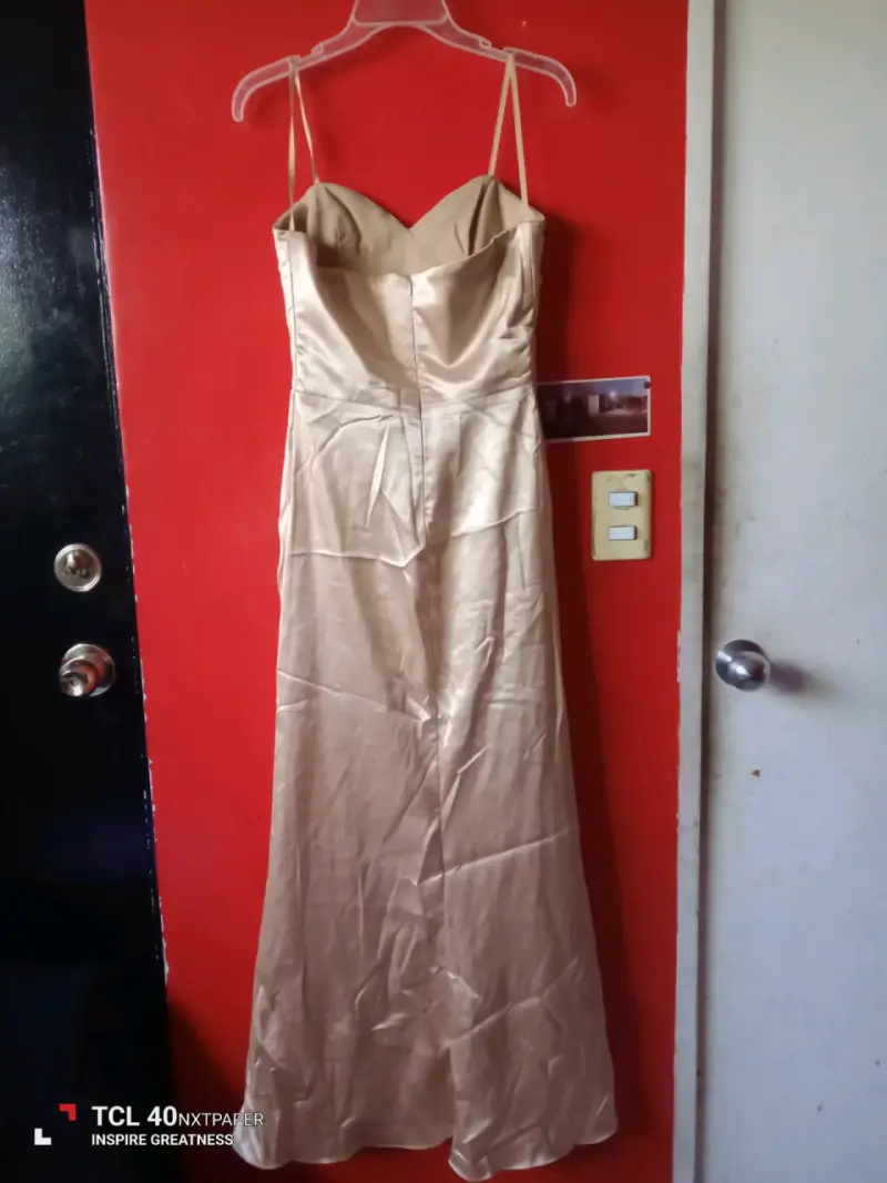 Vestido largo beige elegante - 4