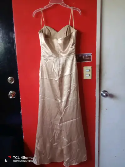 Vestido largo beige elegante - miniatura 4