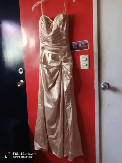 Vestido largo beige elegante - miniatura 5