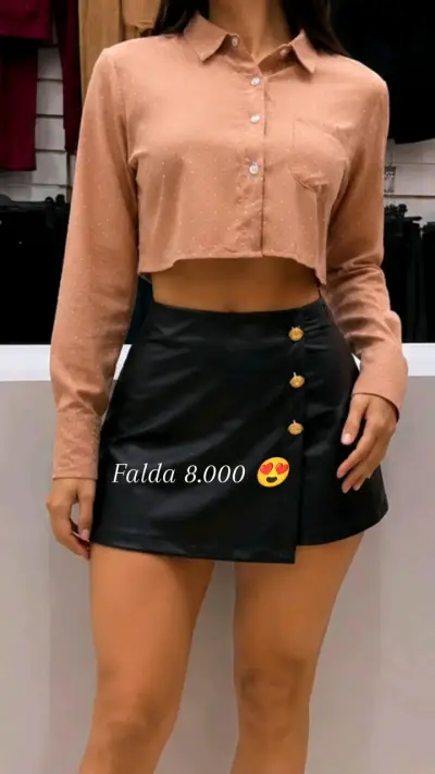 Falda negra con botones dorados - miniatura 1