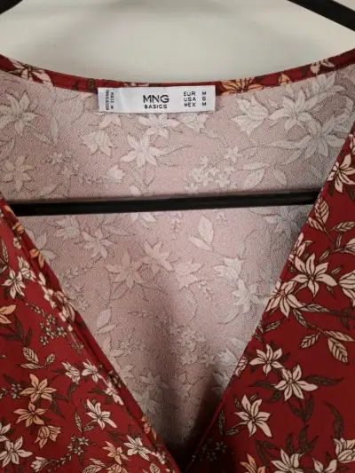 Vestido rojo floral - miniatura 2