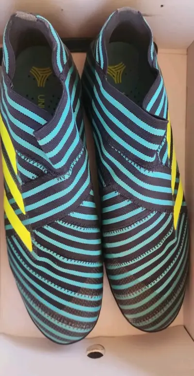 Zapatillas deportivas a rayas - miniatura 1
