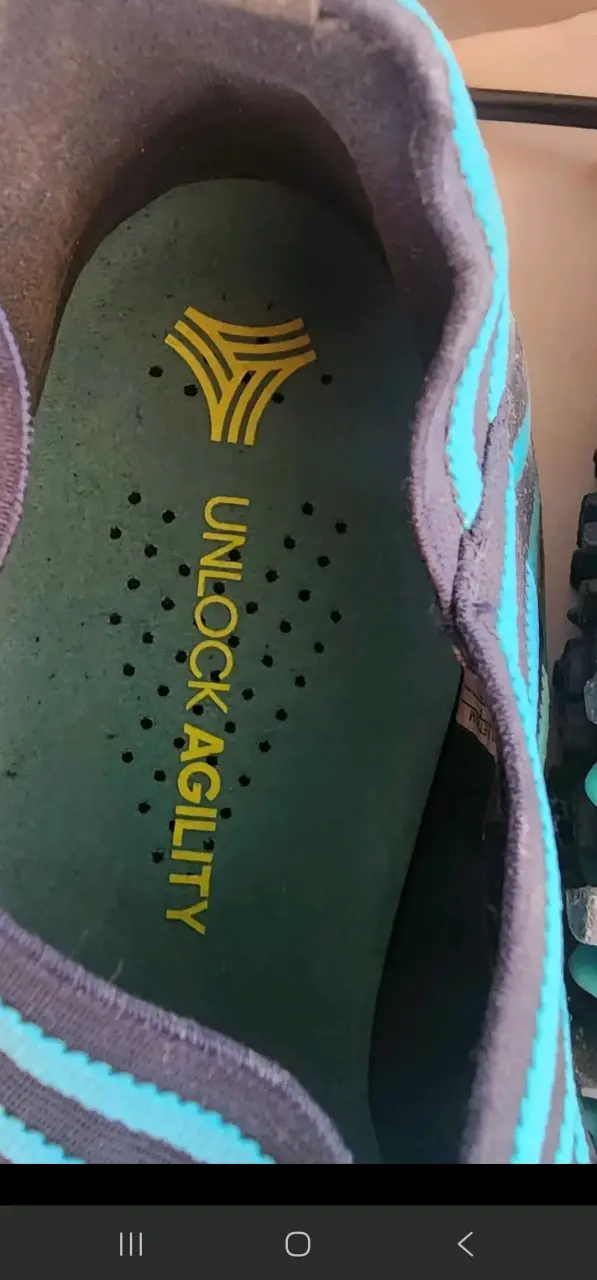 Zapatillas deportivas a rayas - 5