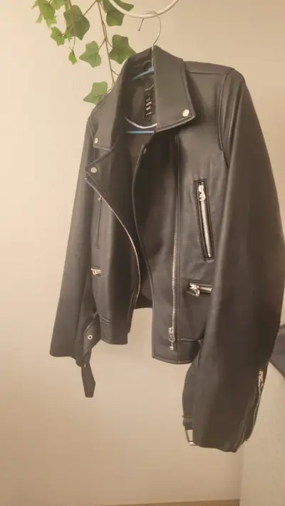 Chaqueta de cuero negra TALLA S (MUJER) - miniatura 6
