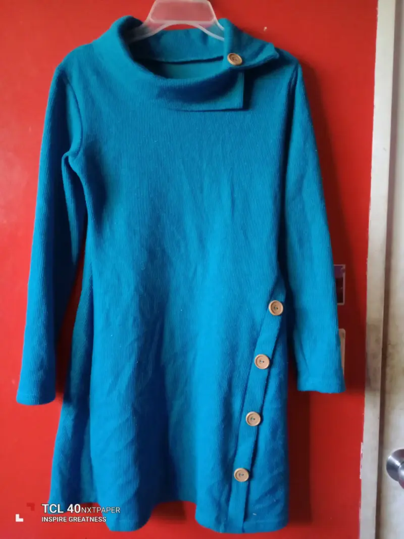 Vestido turquesa con botones - 1