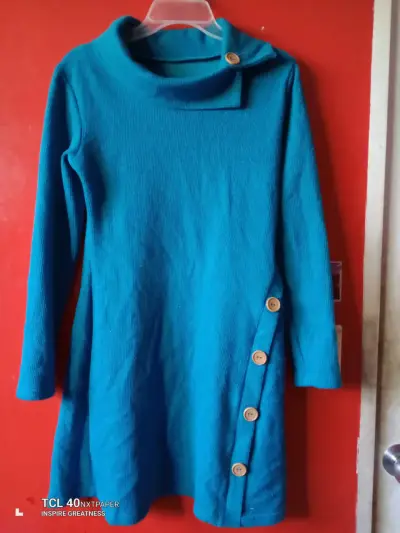 Vestido turquesa con botones - miniatura 1