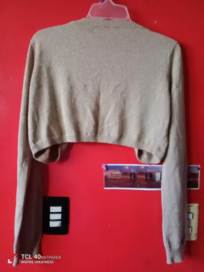 Cárdigan corto beige con brillo - miniatura 4