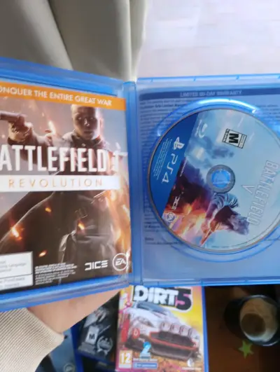 Juego PS4 Battlefield V - miniatura 2