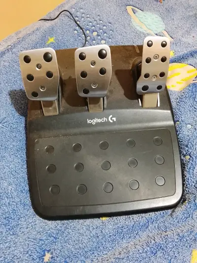 Volante de carreras con palanca de cambios - miniatura 3