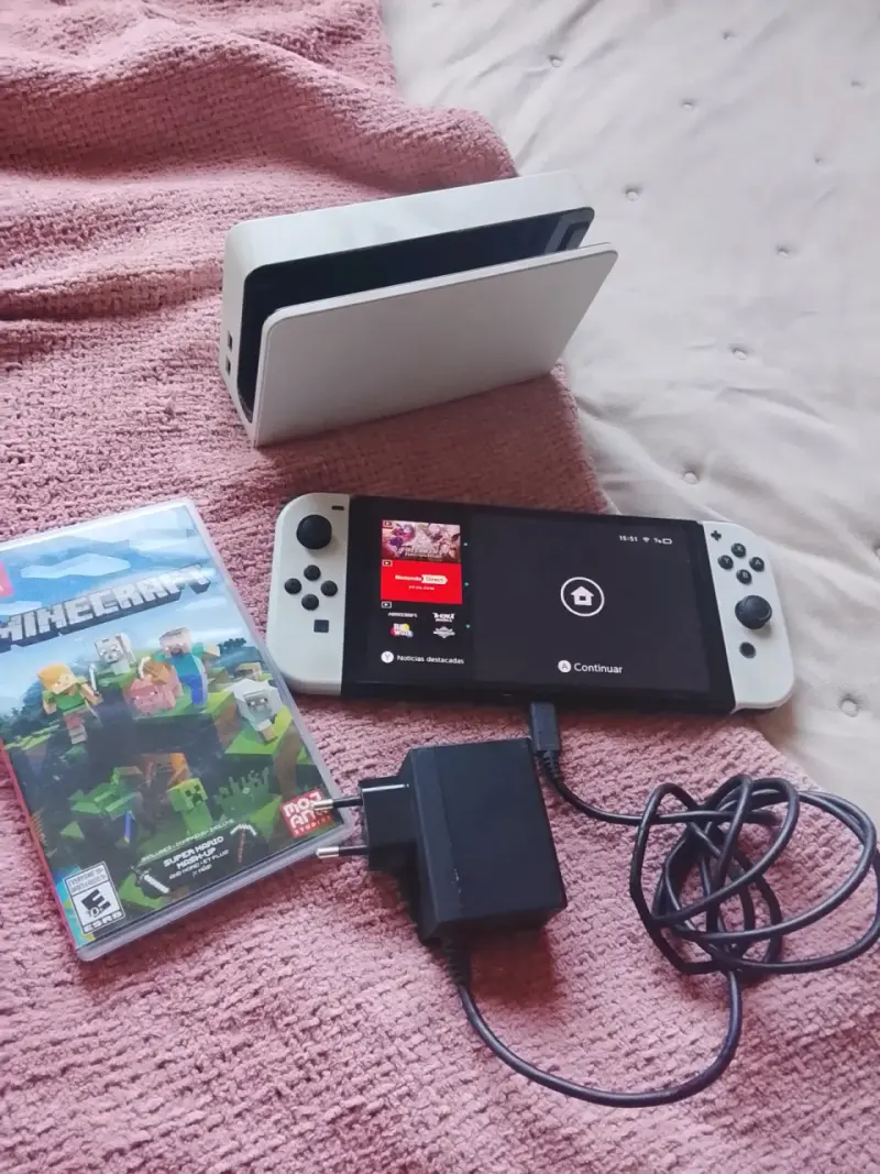 Consola Nintendo Switch con juego - 1