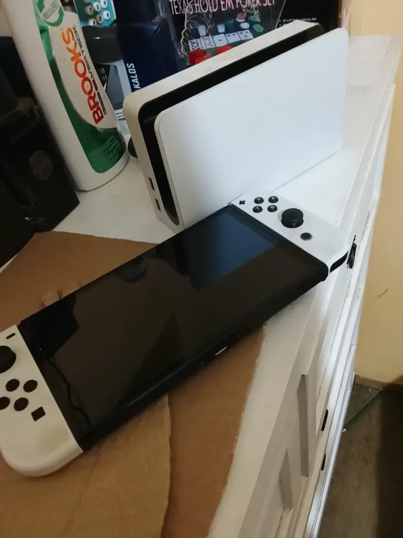 Consola Nintendo Switch con juego - 2