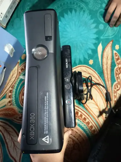 Consola Xbox 360 con Kinect - miniatura 2