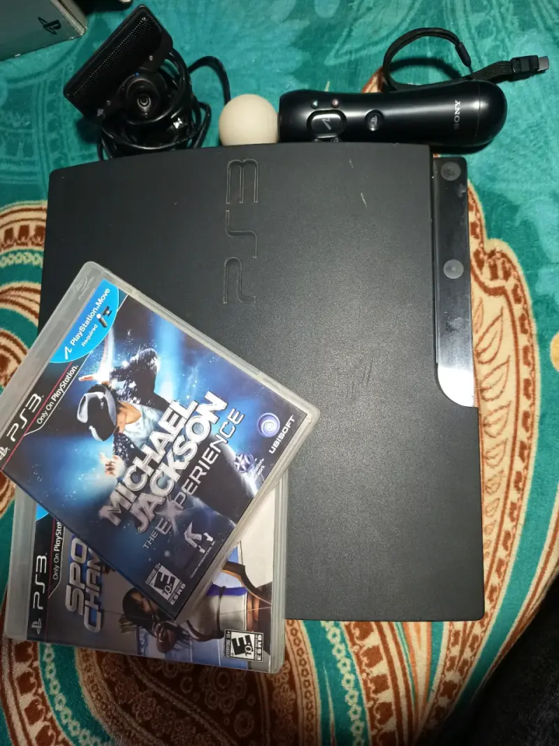 Consola PS3 con juegos y accesorios - 1