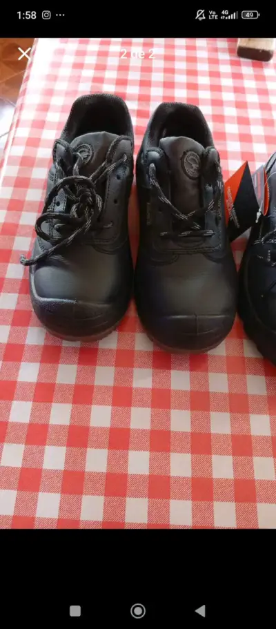 Zapatos negros de seguridad - miniatura 1