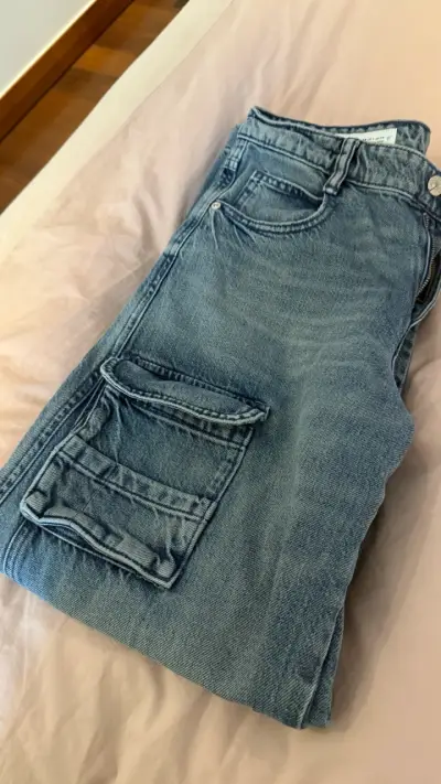 Jeans cargo Zara azul claro - miniatura 3