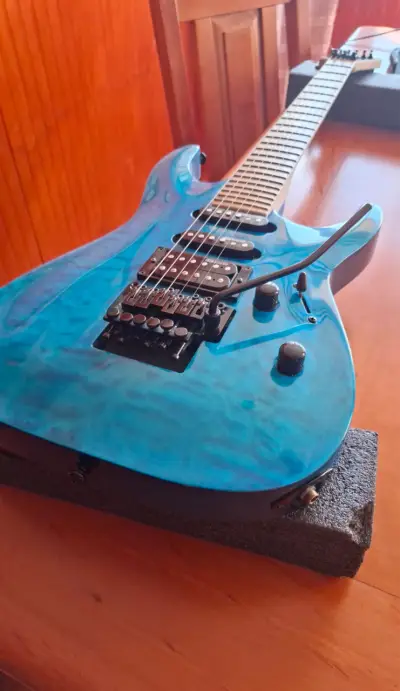 Guitarra eléctrica LT MH 203qm - miniatura 2