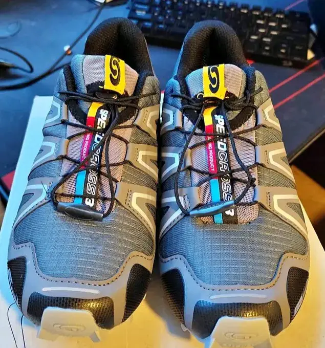 Zapatillas Salomon gris y negro - 4