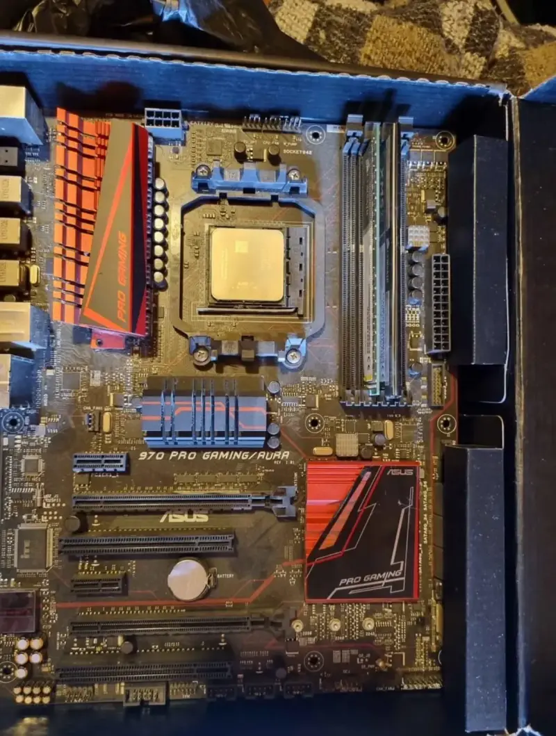 Combo CPU + placa madre + memoria ram am3 - 2