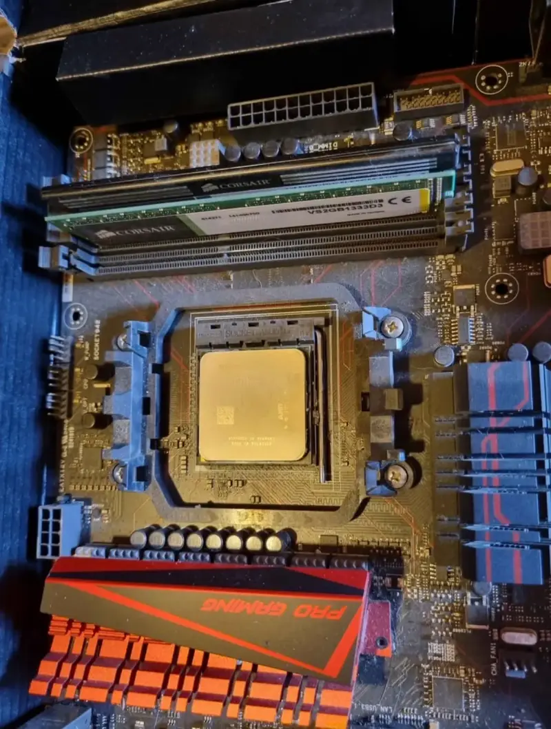 Combo CPU + placa madre + memoria ram am3 - 3