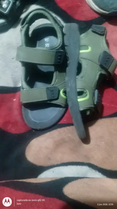 Zapatos y sandalias de niño tallas 27-28 - miniatura 3