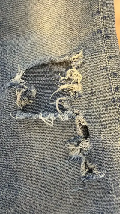 Jeans Aeropostale acampanados/flare desgastados - miniatura 3