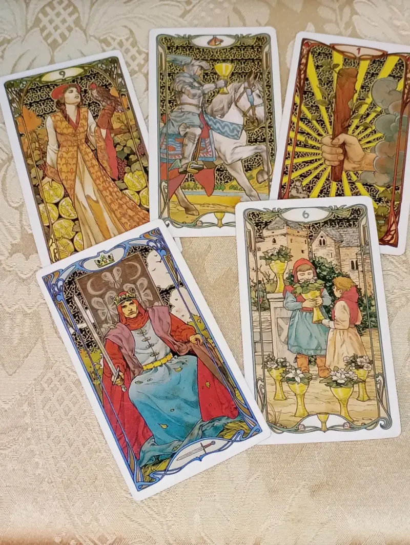 Tarot Art Nouveau dorado - 5